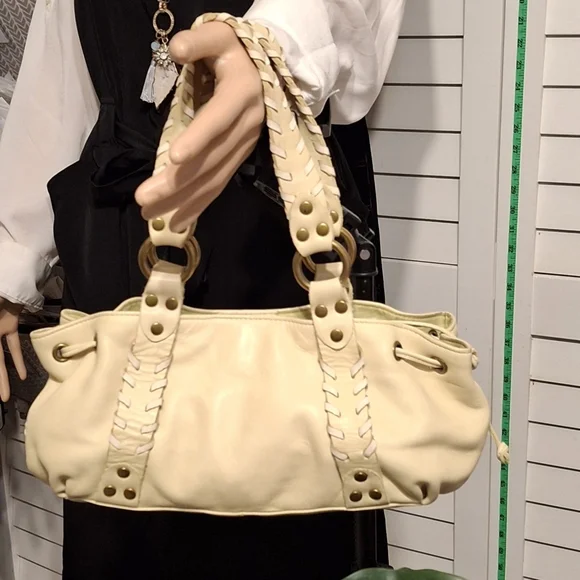 Fossil Cream Shoulder Bag with Whip Stitch And Wide Opening W/ Snap No Callouts